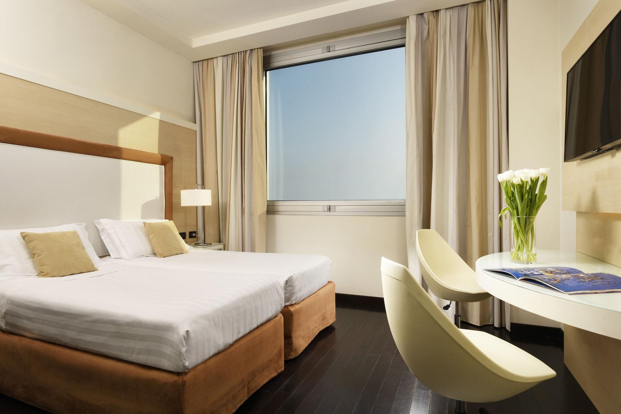 מאנטובה Hotel La Favorita מראה חיצוני תמונה