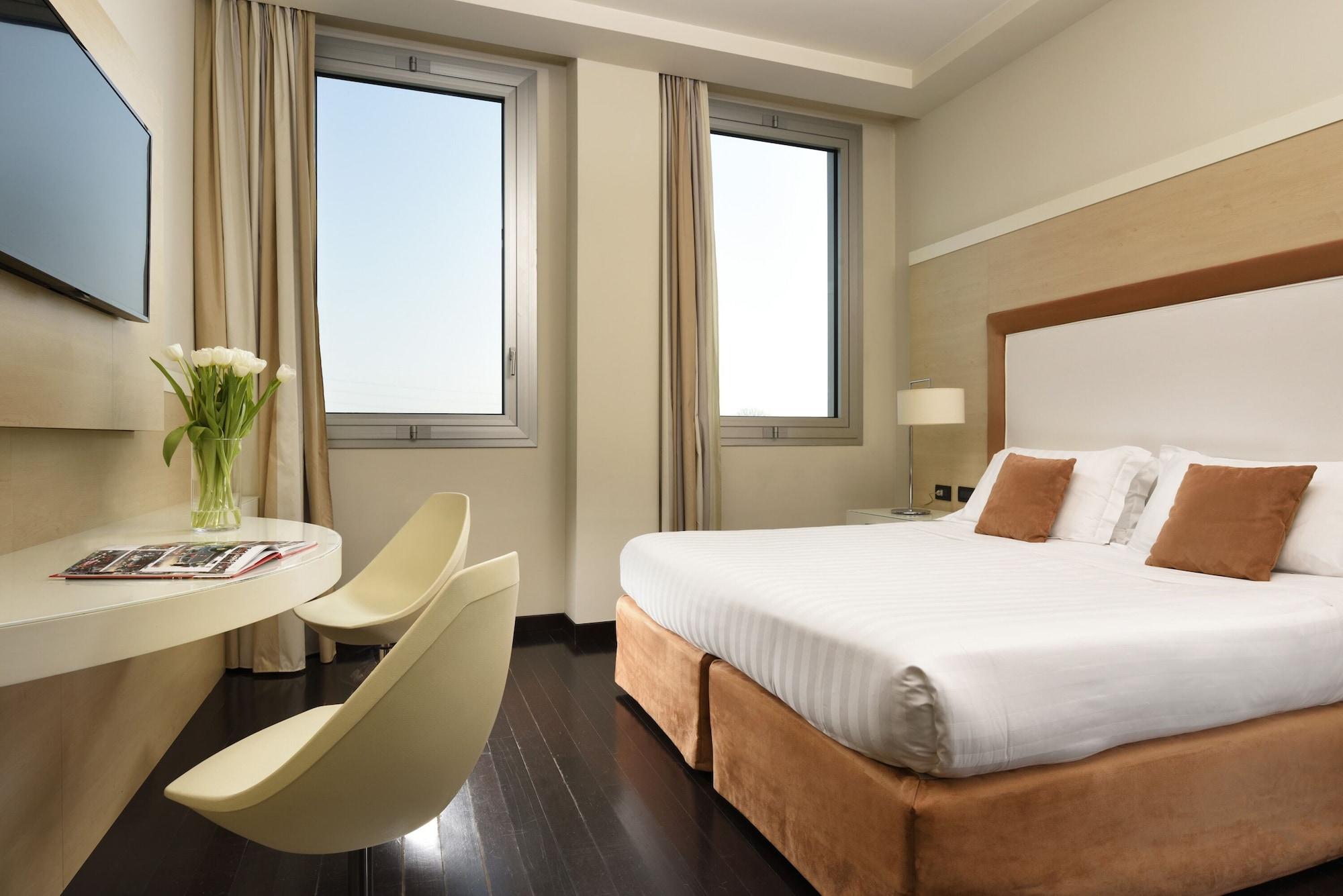 מאנטובה Hotel La Favorita מראה חיצוני תמונה