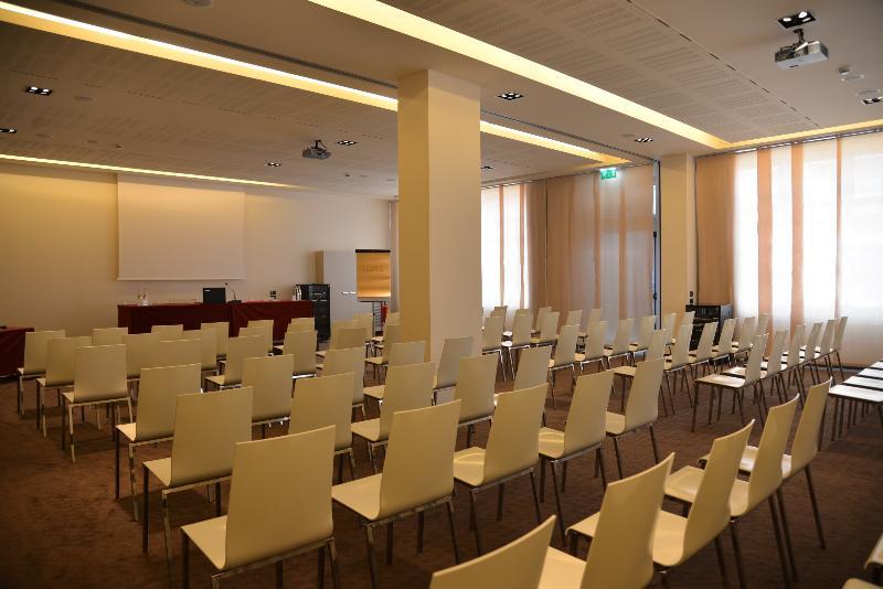 מאנטובה Hotel La Favorita מראה חיצוני תמונה
