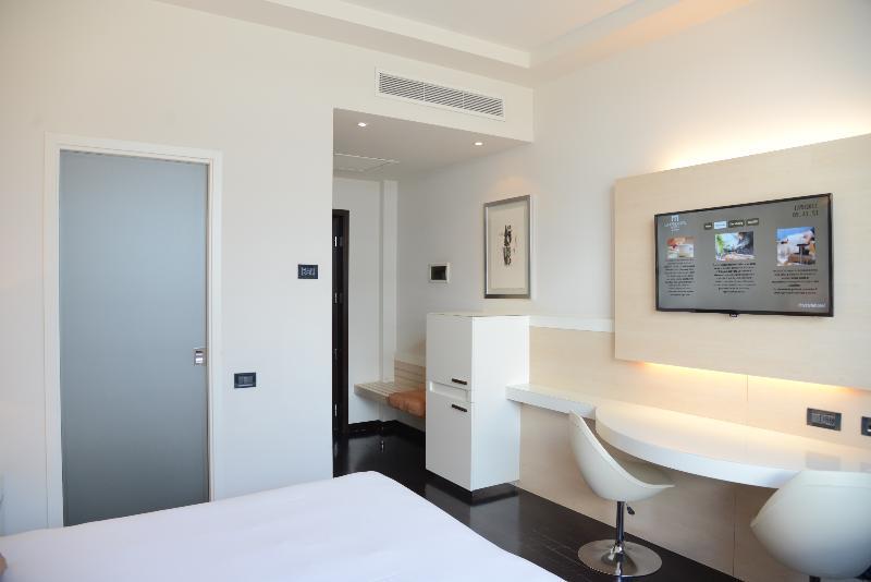 מאנטובה Hotel La Favorita מראה חיצוני תמונה