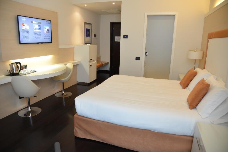 מאנטובה Hotel La Favorita מראה חיצוני תמונה
